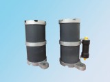 WF-LXQ型、WF-LXQ(B)型一次消諧裝置，是安裝在6～35kV PT一次繞組Y0接線中性點與地之間的高容量非線性元件，起阻尼與限流的作用。該消諧裝置完全符合現(xiàn)行電力部標準DL/T 620— 1997《交流電氣裝置的過電壓保護和絕緣配合》第4.1.5 條中的規(guī)定，可以起到良好的限制電壓互感器鐵磁諧振的效果。